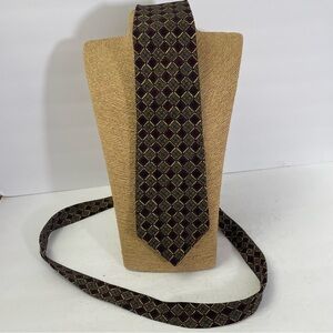 Bellagio silk Tie Made in the USA Extra long geometric purple